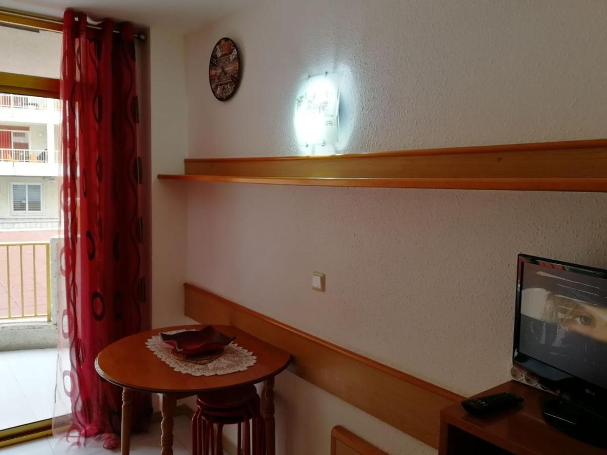 Studio In Aparthotel "Internacional" Salou Esterno foto